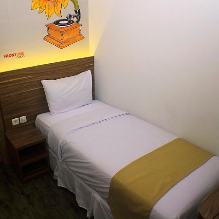 Front One Cabin Malioboro Jogja Yogyakarta Exterior foto