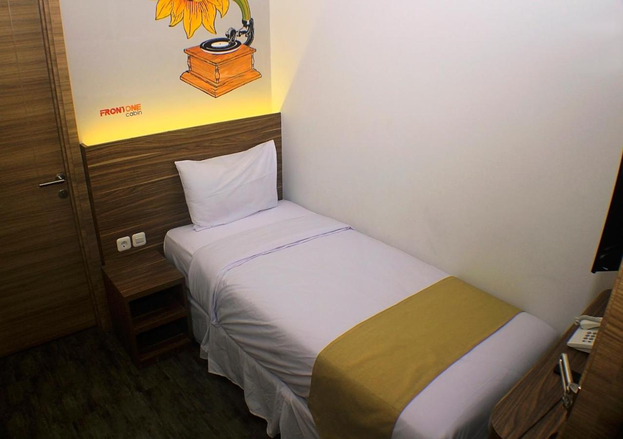 Front One Cabin Malioboro Jogja Yogyakarta Exterior foto